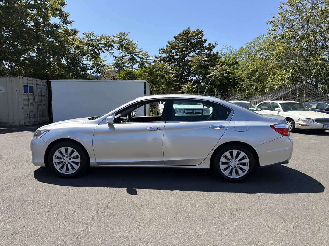 2014 Honda Accord - Image 2