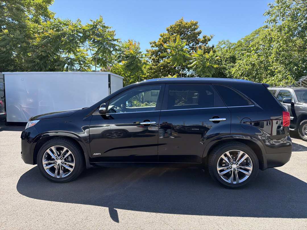 2014 Kia Sorento - Image 2