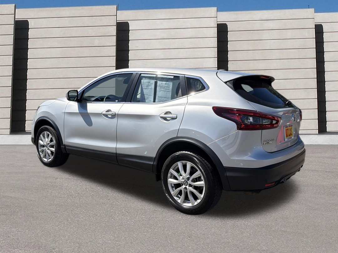 2021 Nissan Rogue Sport S - Image 3