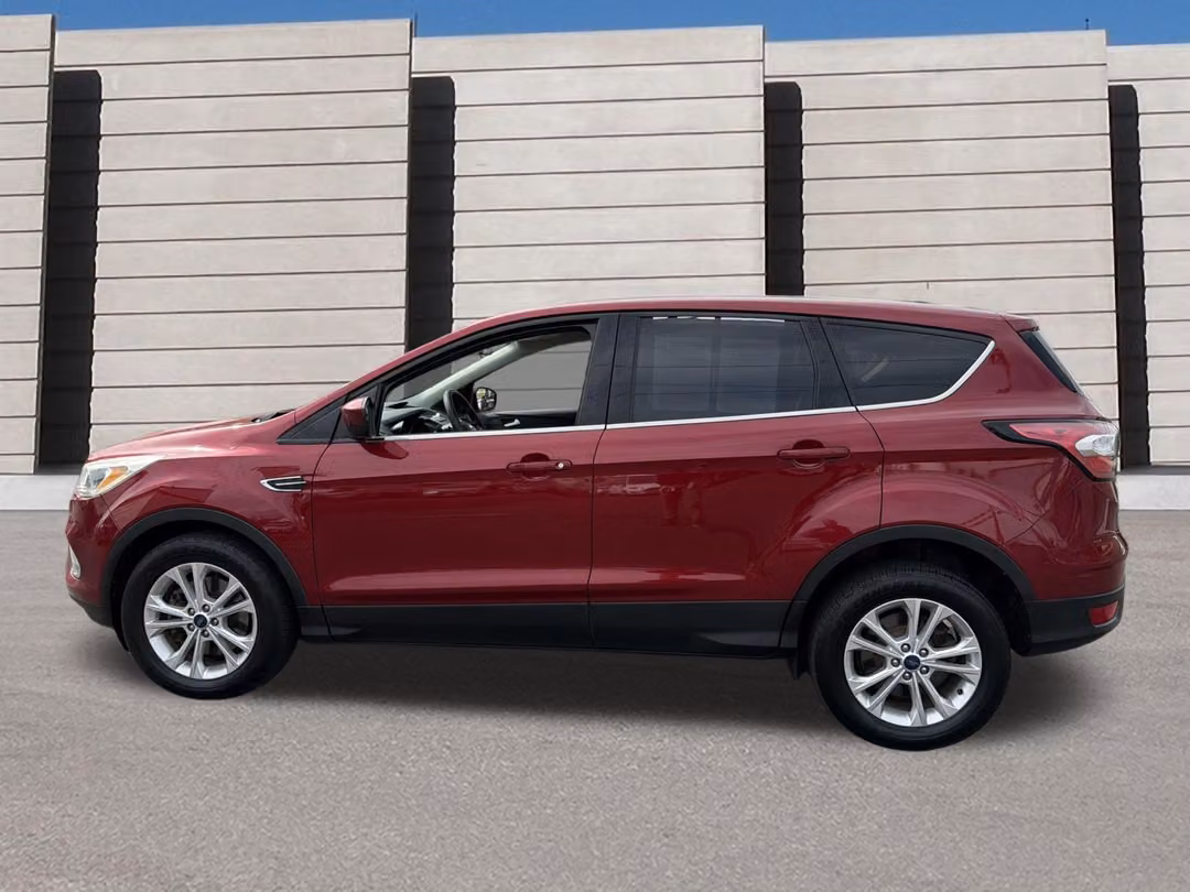 2017 Ford Escape SE - Image 2