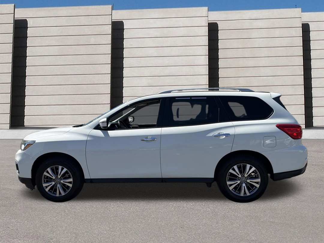 2019 Nissan Pathfinder SV - Image 2