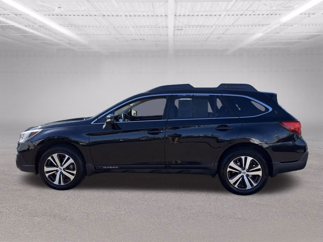 2018 Subaru Outback Limited - Image 2