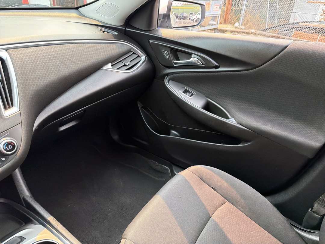 2020 Chevrolet Malibu 1LT - Photo 23