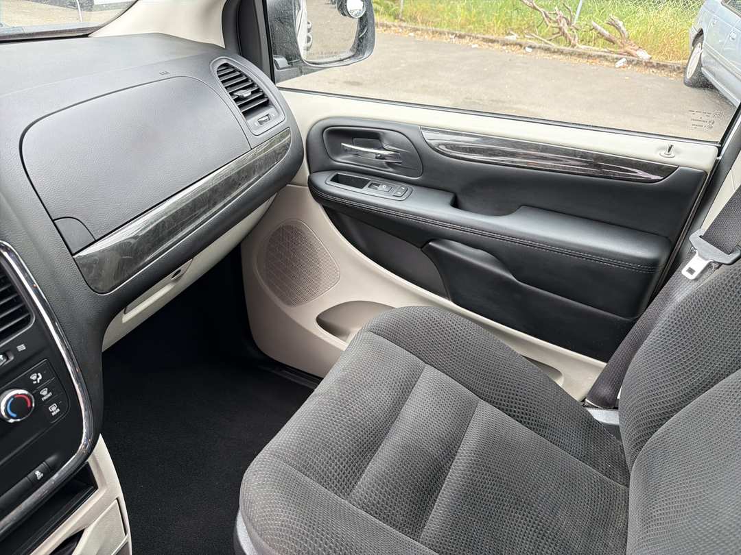 2019 Dodge Grand Caravan Canada Value Package - Photo 25