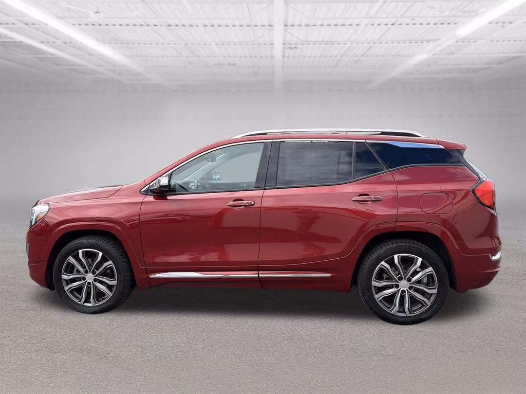2018 GMC Terrain Denali - Image 2