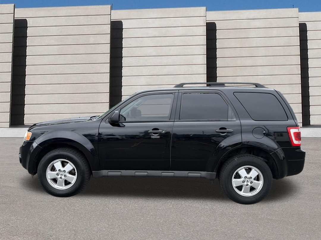 2010 Ford Escape XLT - Image 2
