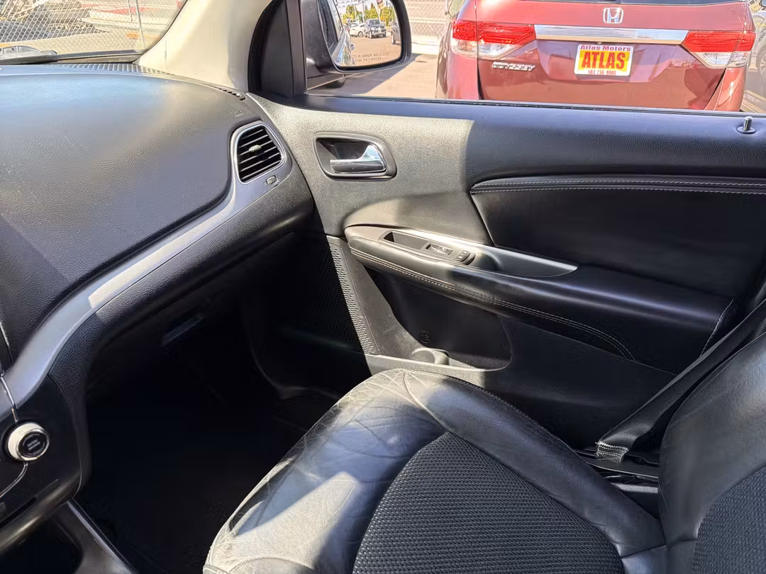 2019 Dodge Journey Crossroad - Photo 23