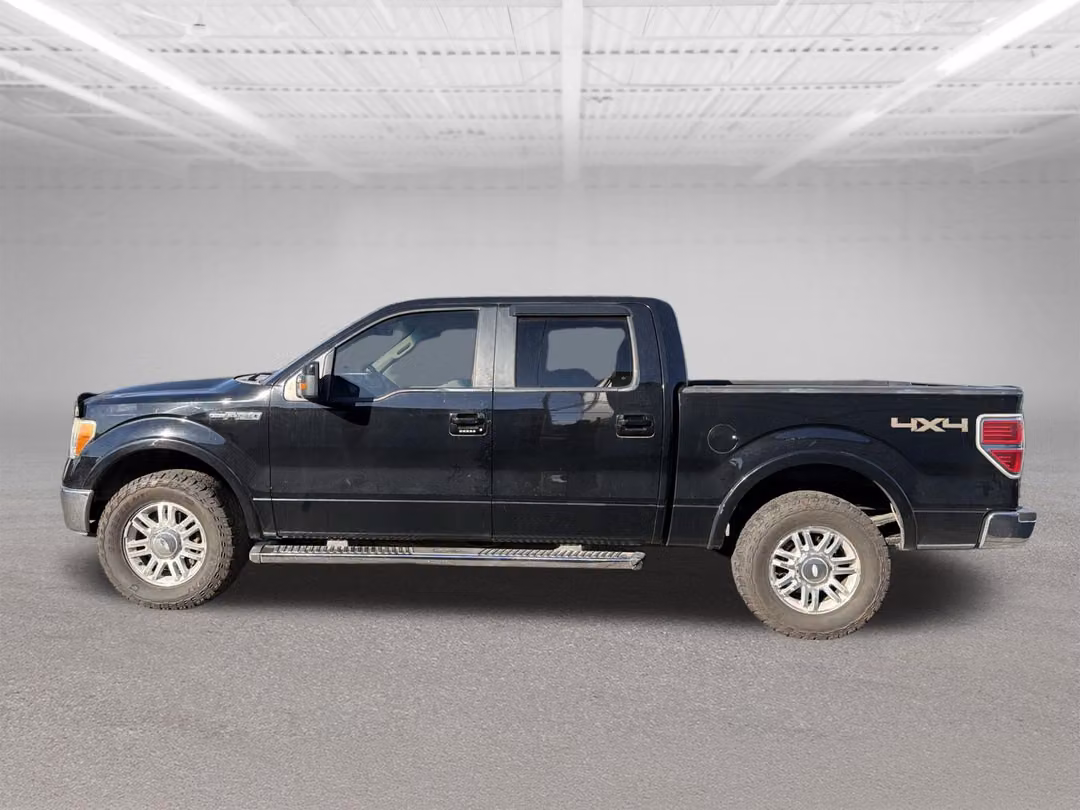2011 Ford F-150 LARIAT 5 1/2 FT - Image 2