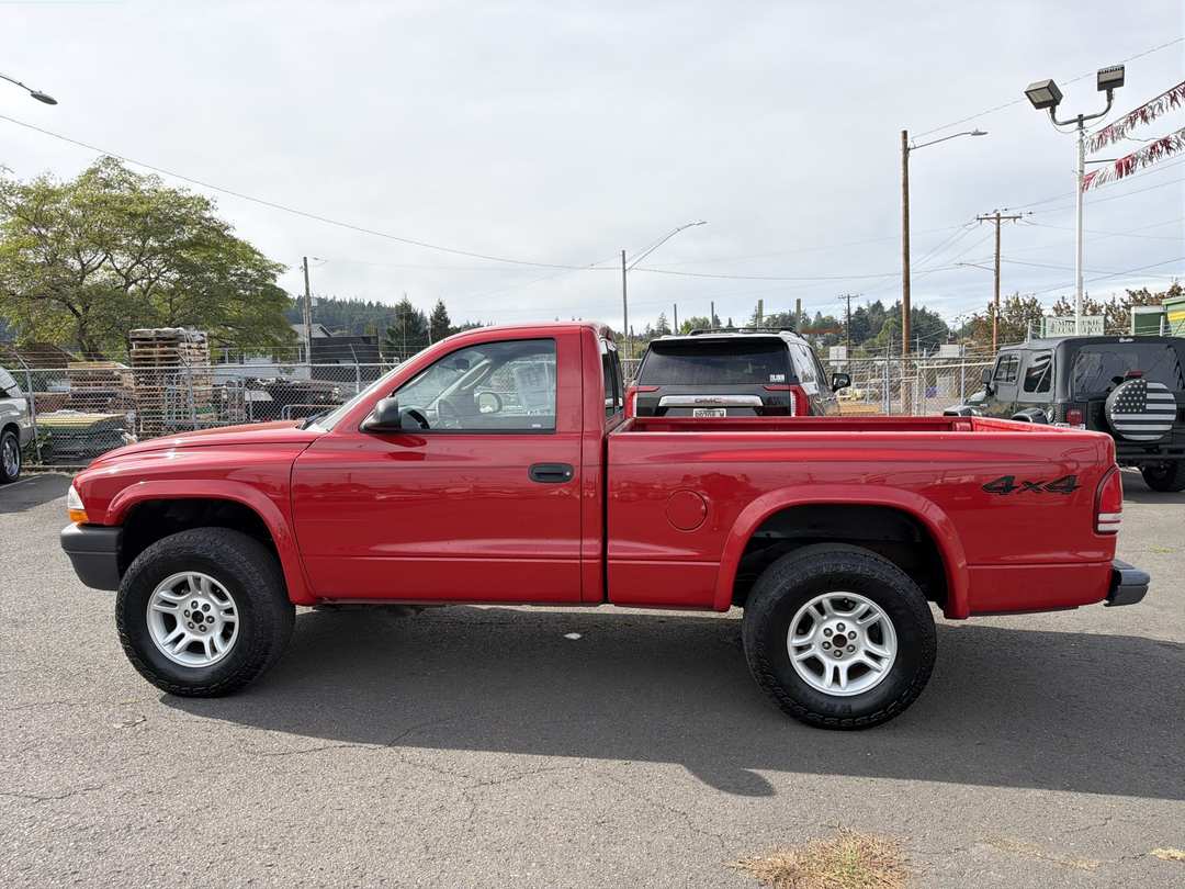 2003 Dodge Dakota - Image 2