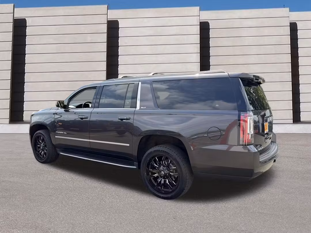 2017 GMC Yukon Xl SLT - Image 3