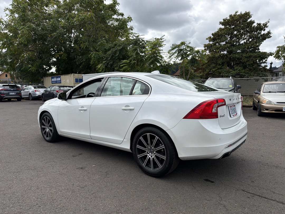 2018 Volvo S60 Inscription - Image 3