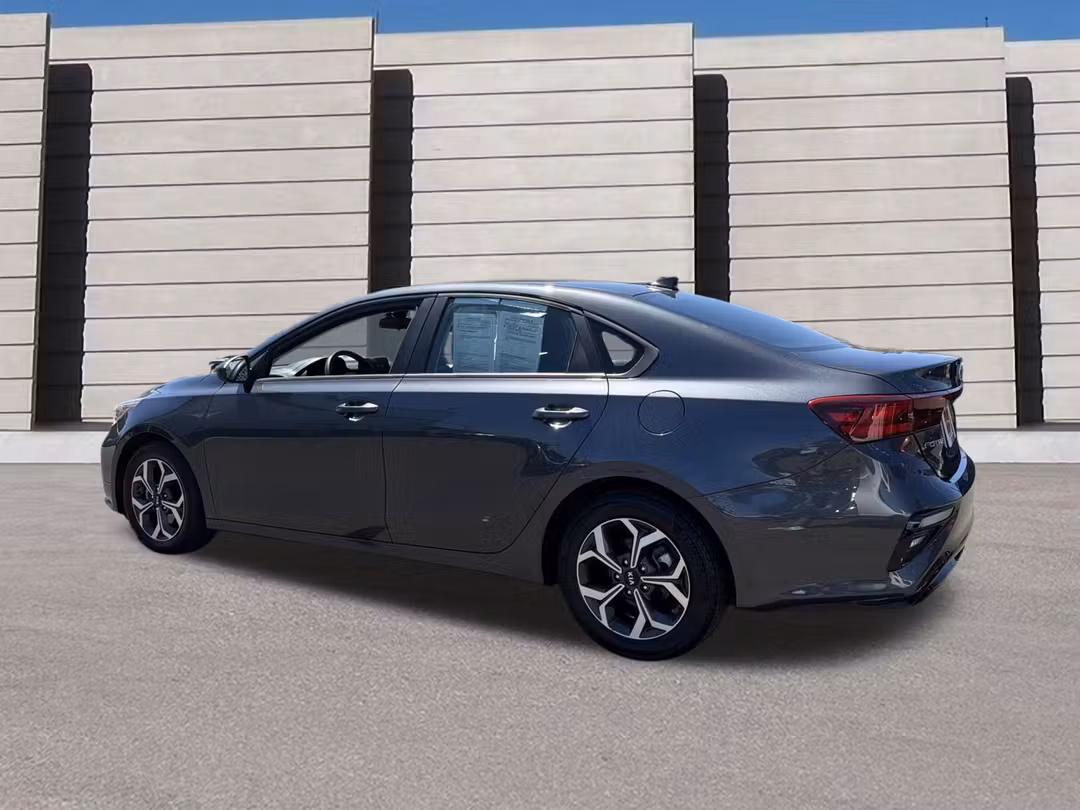 2021 Kia Forte LXS - Image 3