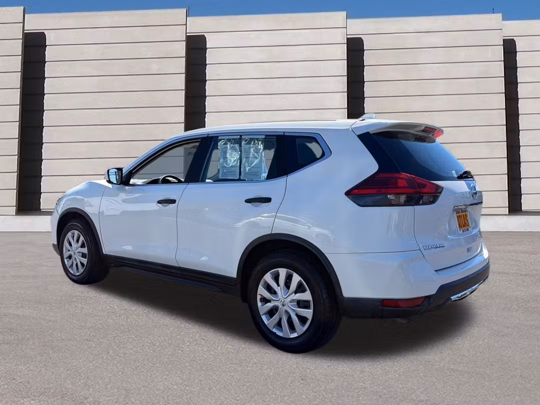2017 Nissan Rogue S - Image 3