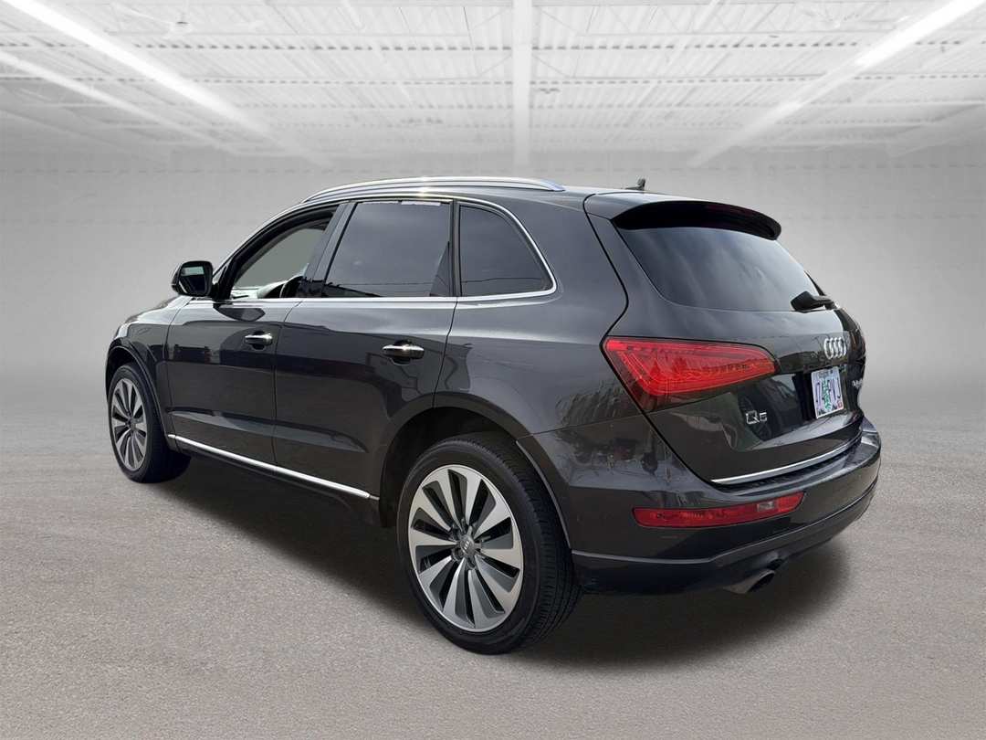 2016 Audi Q5 Prestige Hybrid - Image 3