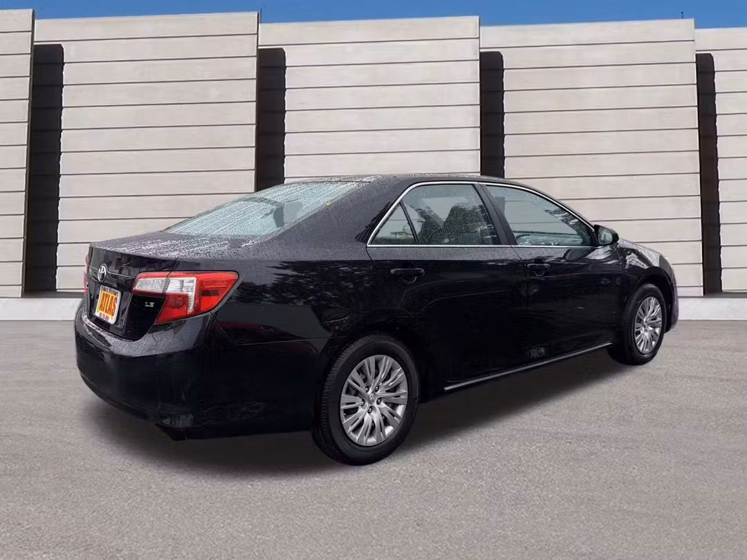 2012 Toyota Camry - Image 3