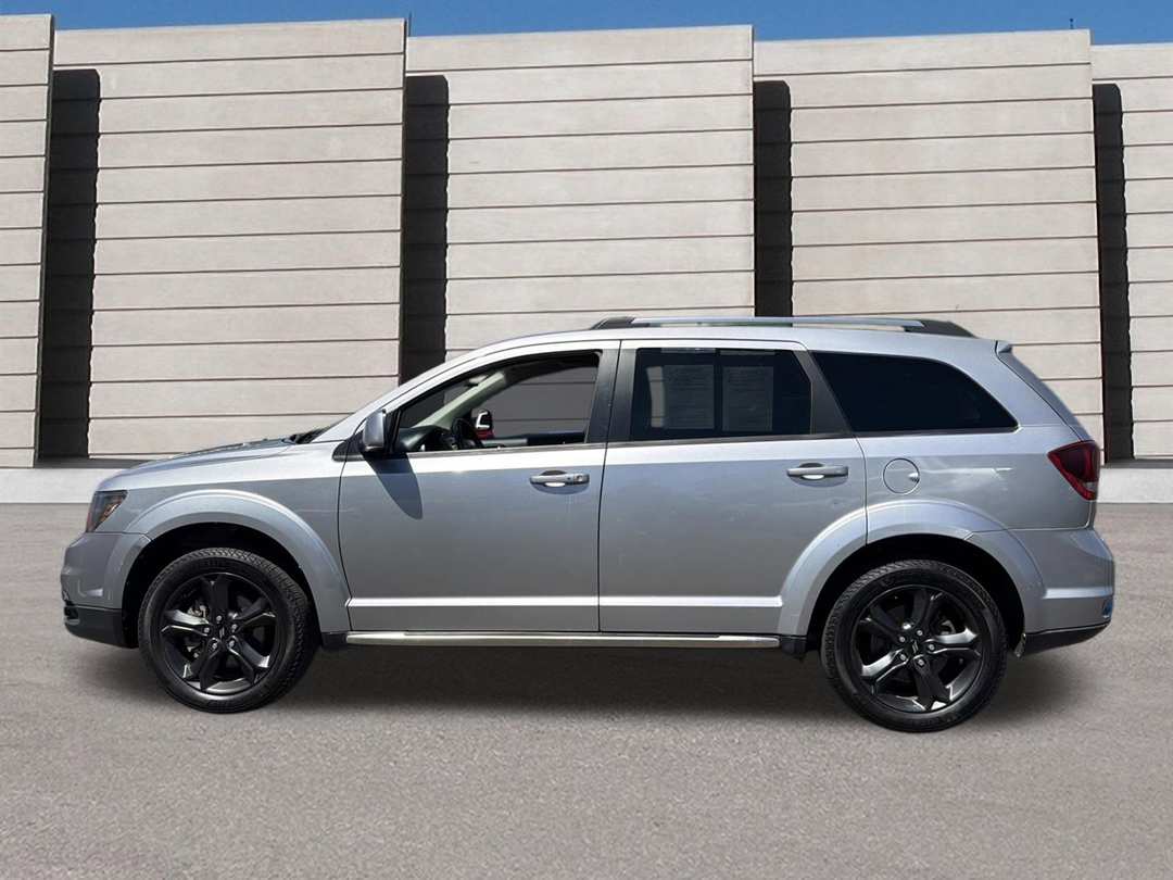 2019 Dodge Journey Crossroad - Image 2