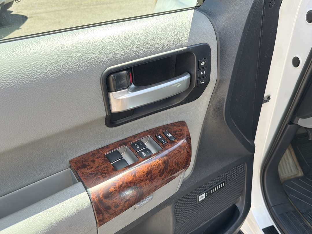 2008 Toyota Sequoia Platinum - Photo 13