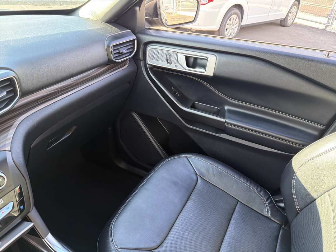 2020 Ford Explorer Limited - Photo 26