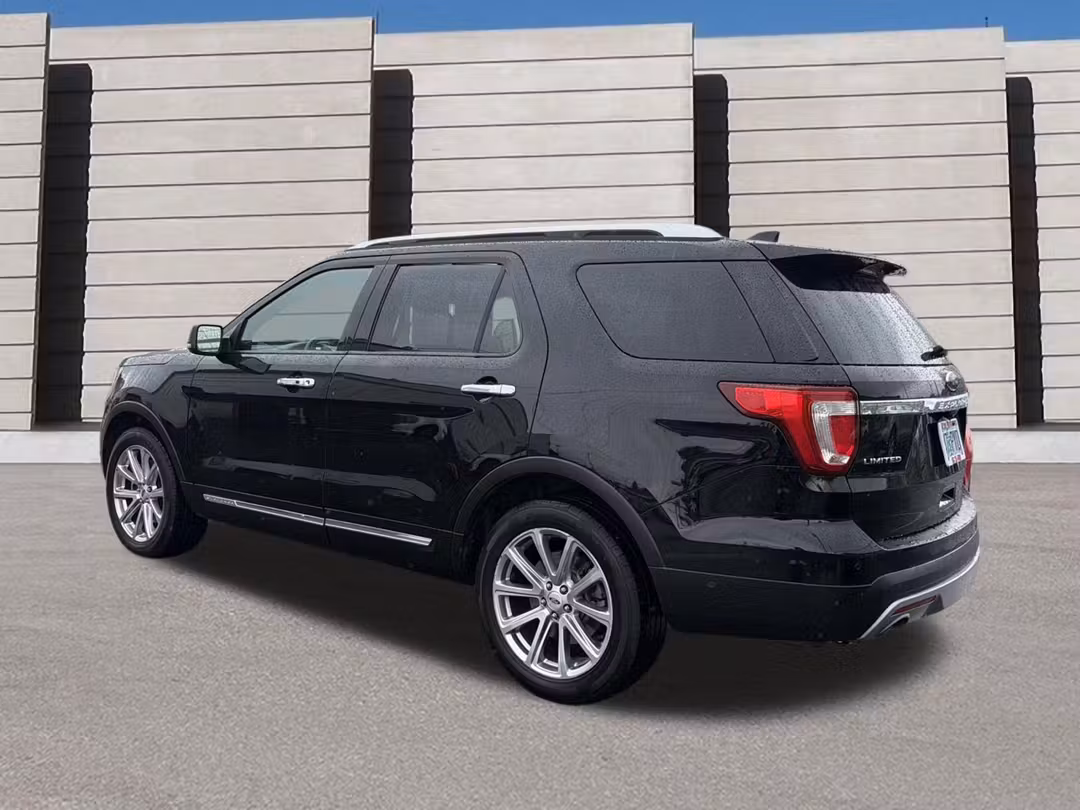 2016 Ford Explorer Limited - Image 3
