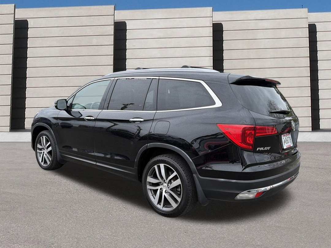 2016 Honda Pilot Elite - Image 3