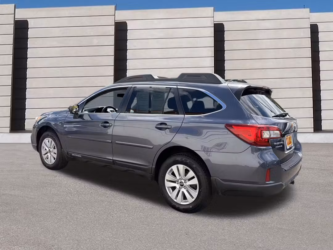 2015 Subaru Outback 2.5i Premium - Image 3