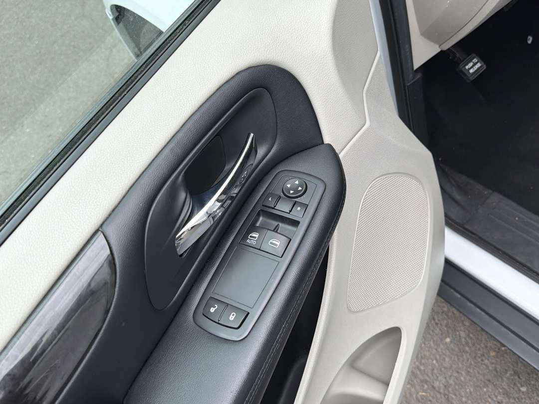 2019 Dodge Grand Caravan Canada Value Package - Photo 10