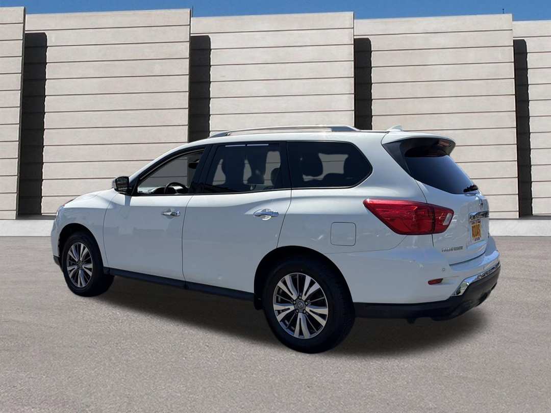 2019 Nissan Pathfinder SV - Image 3