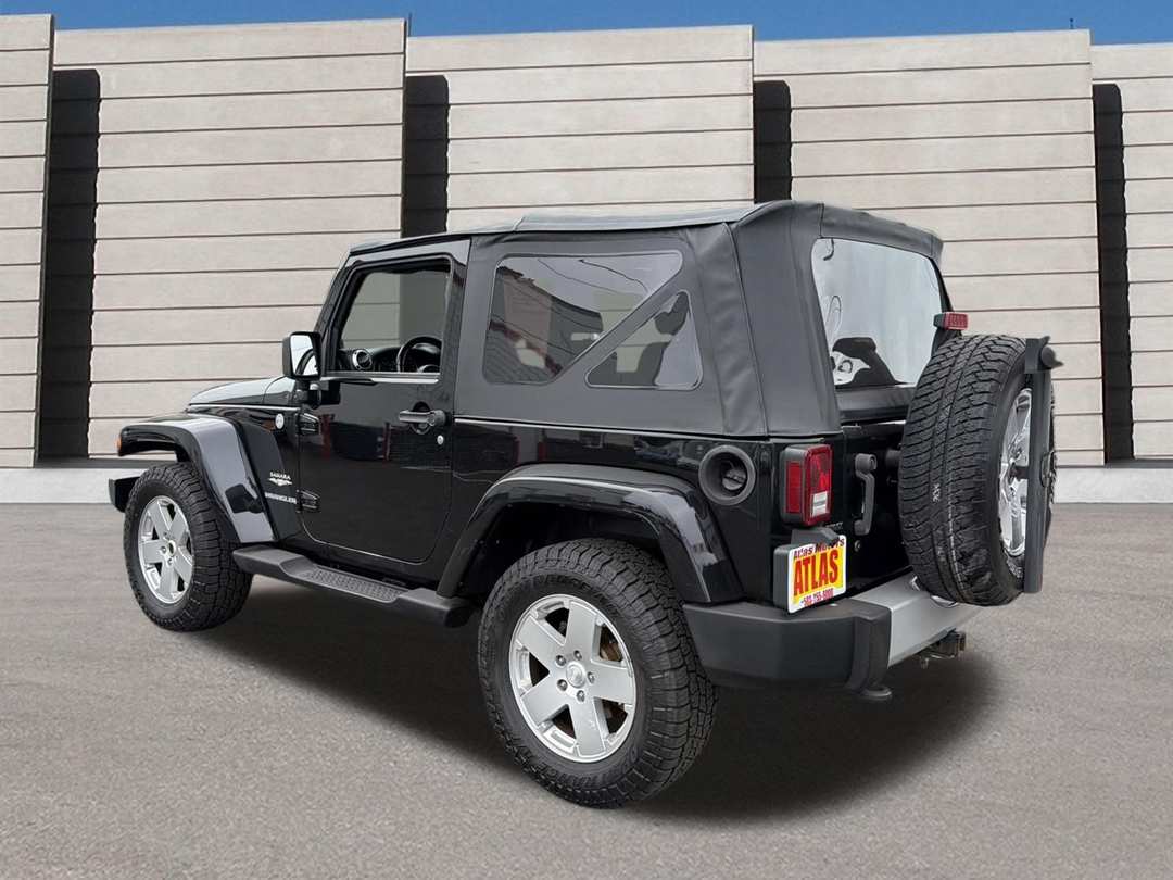 2011 Jeep Wrangler Sahara - Image 3