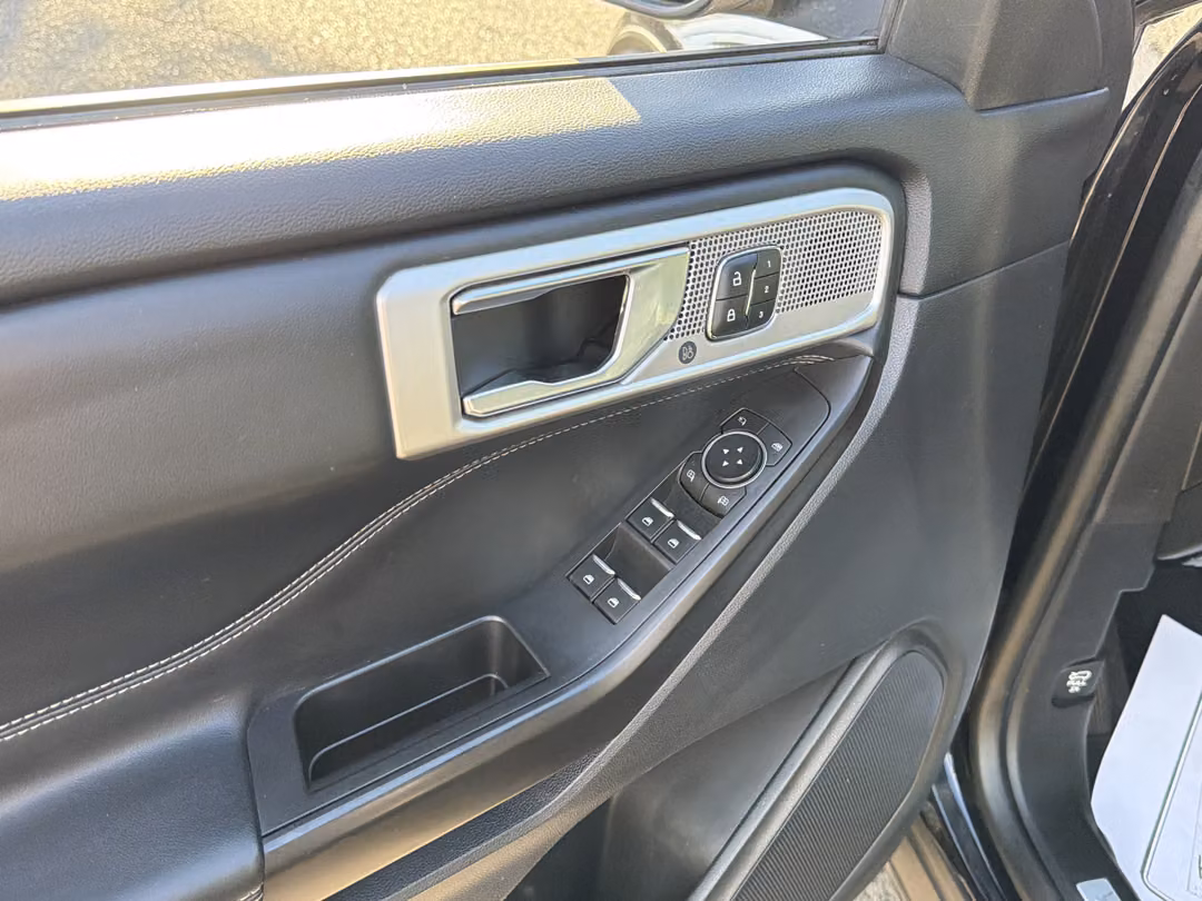 2020 Ford Explorer Limited - Photo 14
