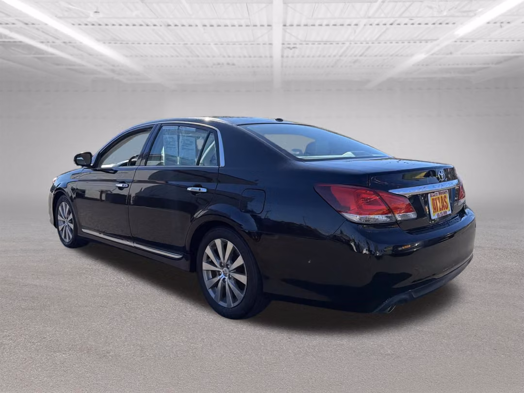 2012 Toyota Avalon - Image 3