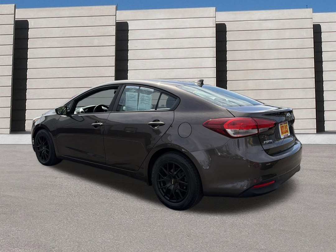 2017 Kia Forte LX - Image 3