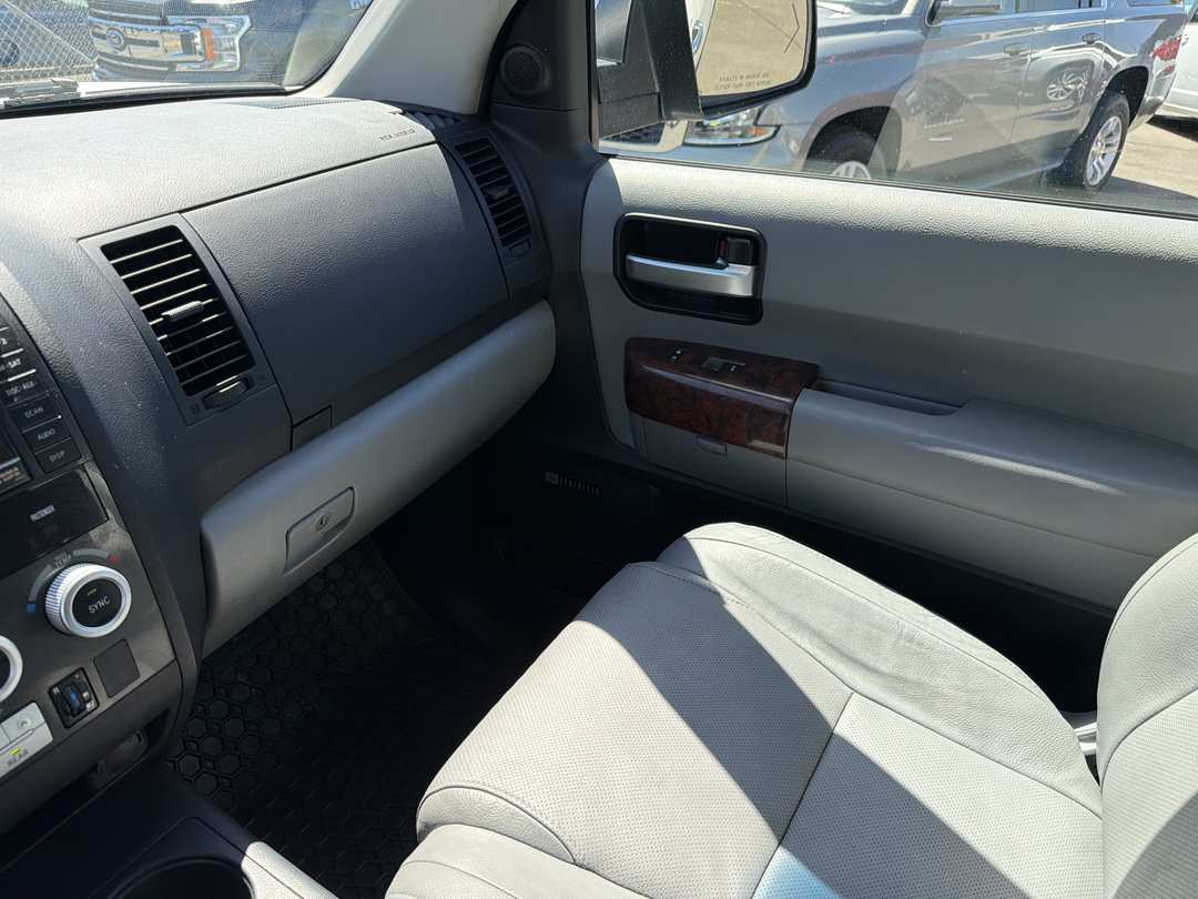 2008 Toyota Sequoia Platinum - Photo 24
