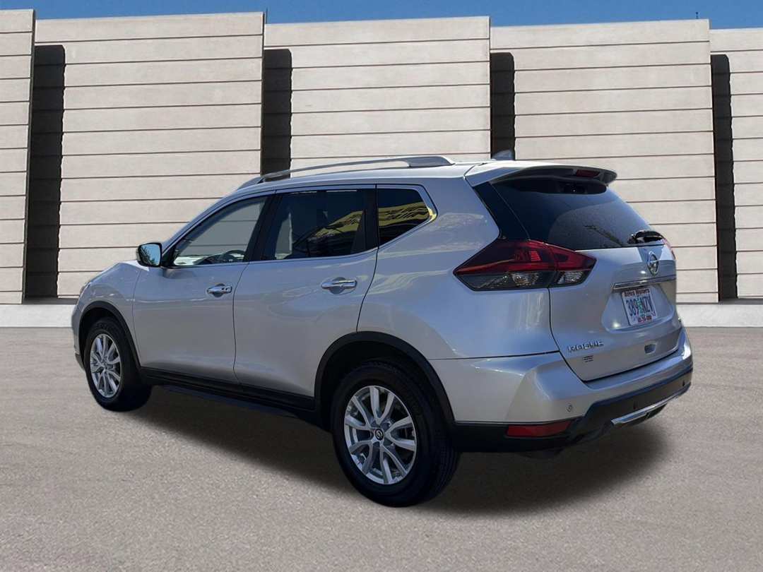 2019 Nissan Rogue SV - Image 3