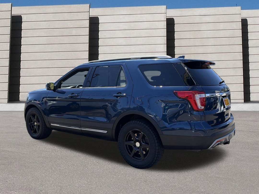 2016 Ford Explorer XLT - Image 3