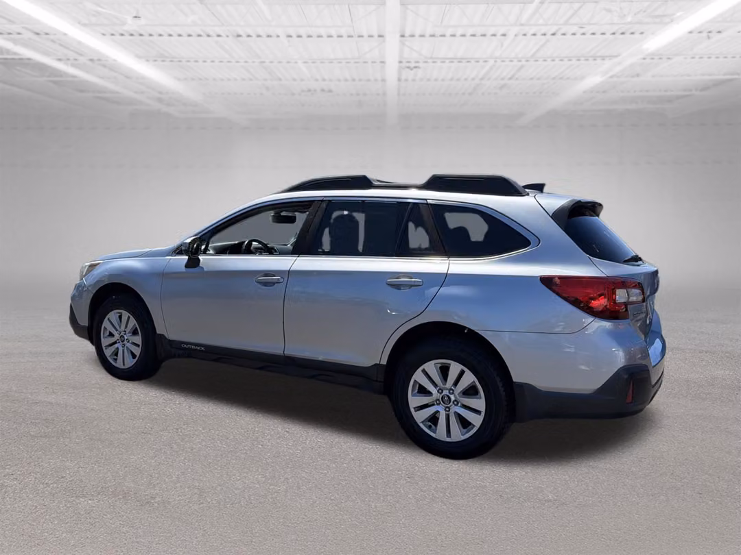2019 Subaru Outback Premium - Image 3