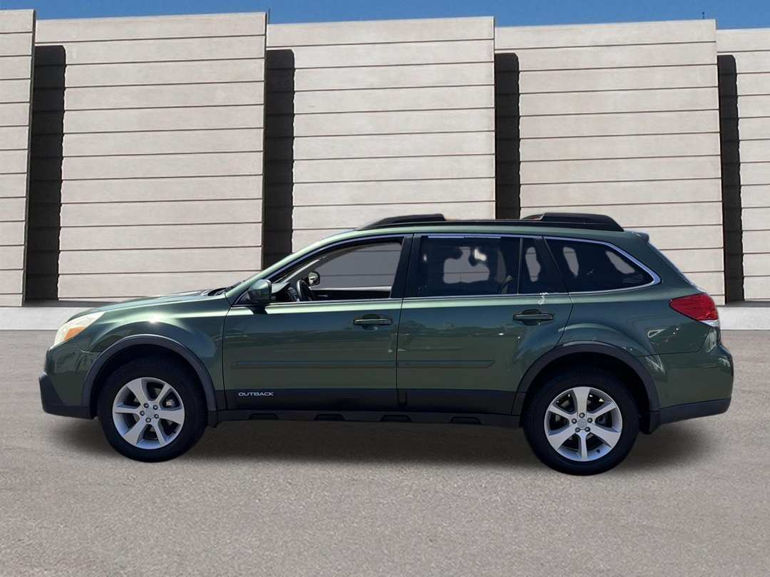 2014 Subaru Outback 2.5i Premium - Image 2