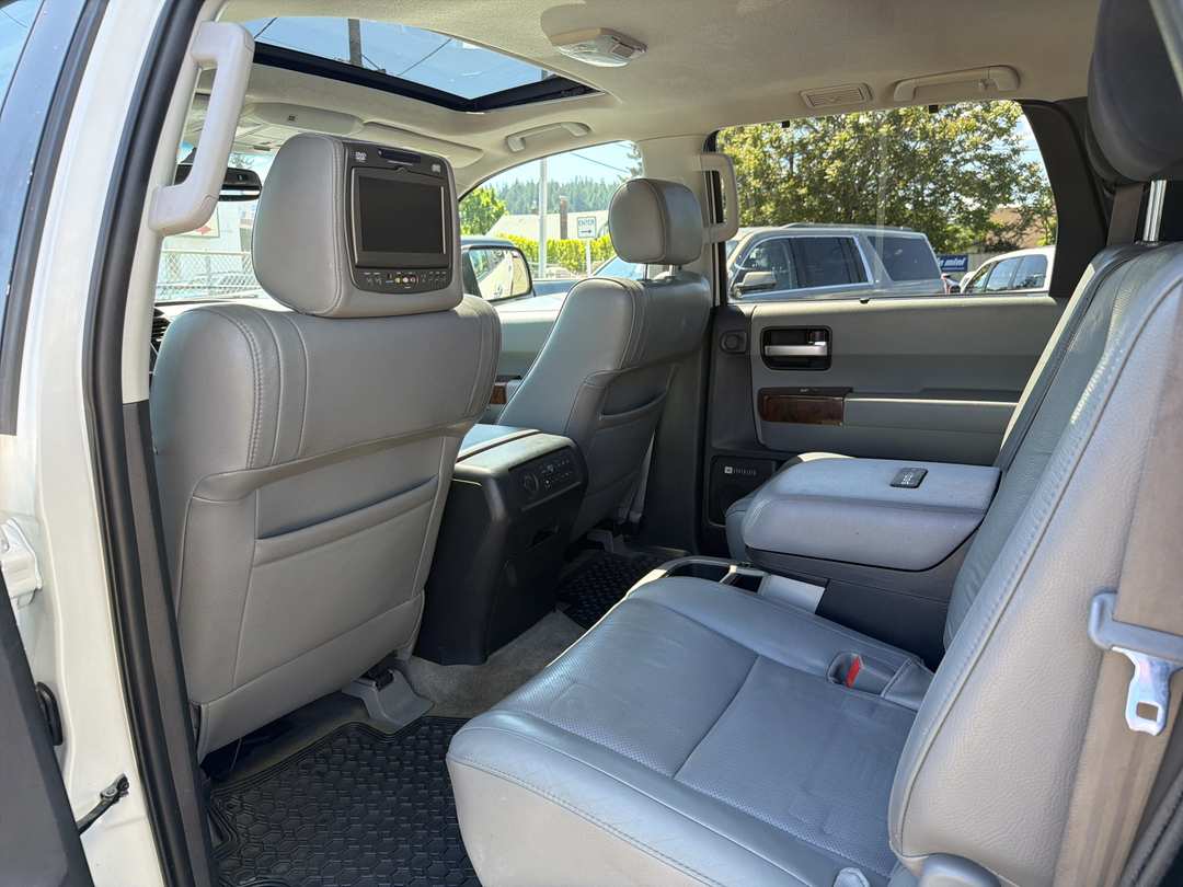 2008 Toyota Sequoia Platinum - Photo 9