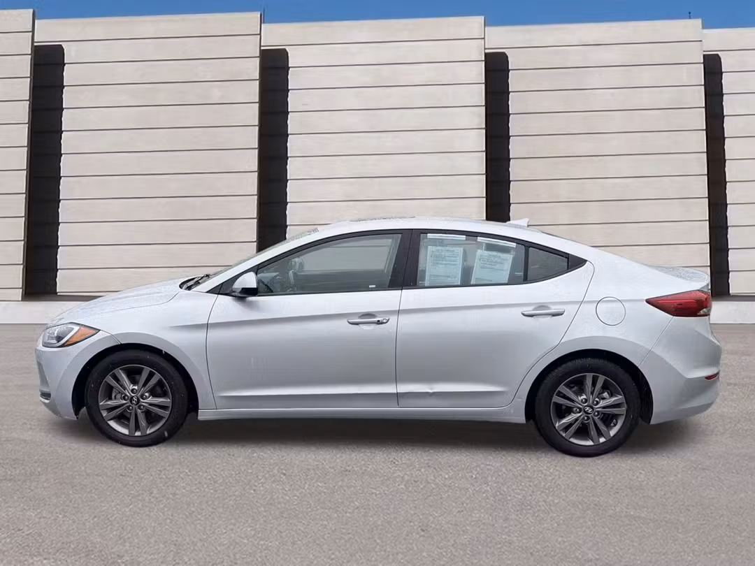 2018 Hyundai Elantra Value Edition - Image 2