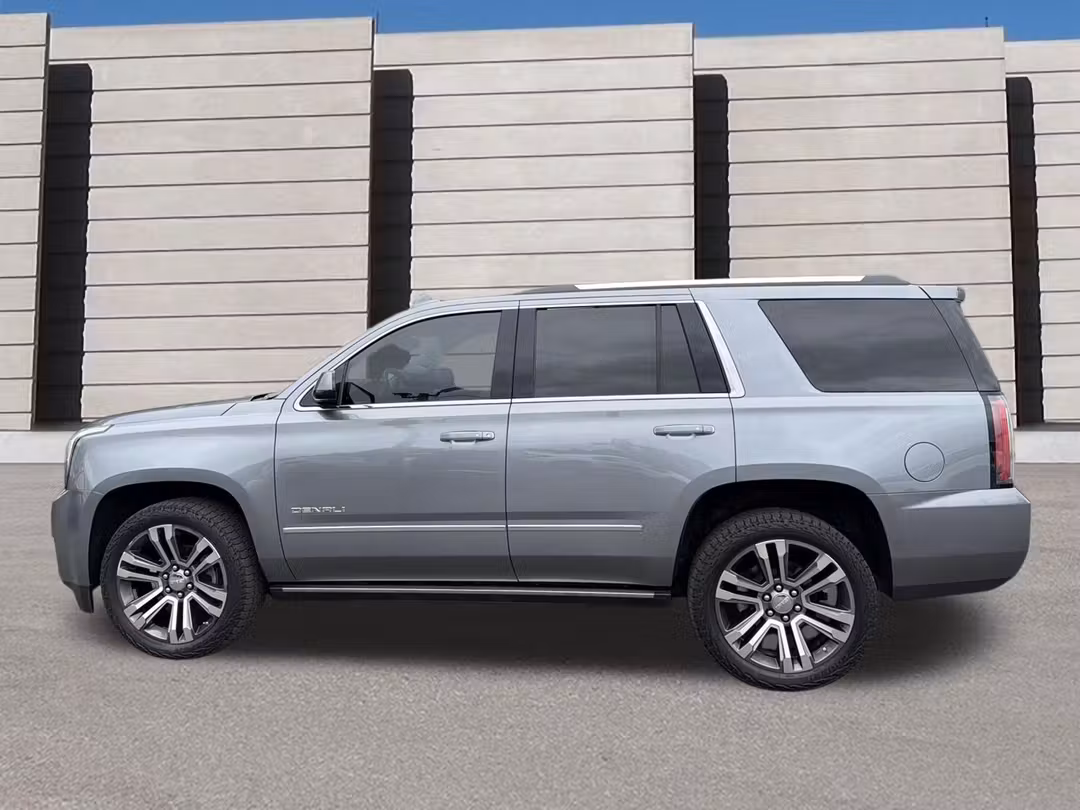 2018 GMC Yukon Denali - Image 2