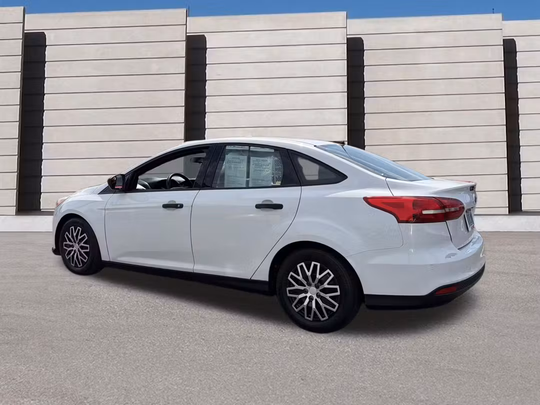 2016 Ford Focus S - Image 3