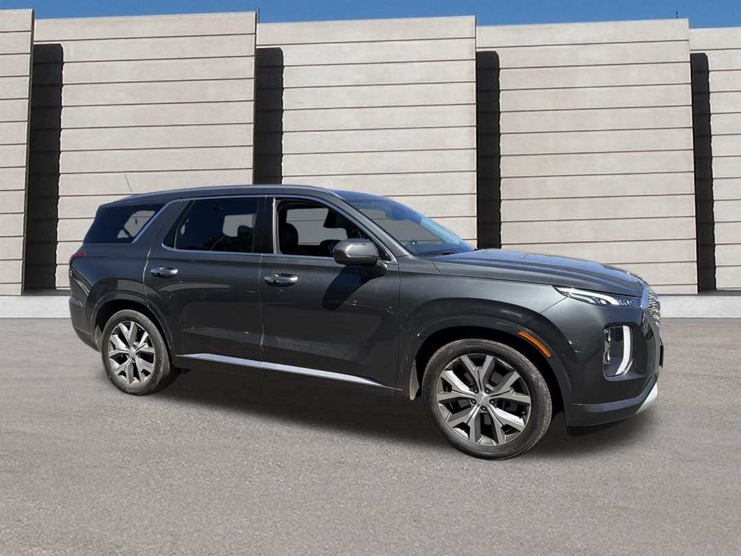 2022 Hyundai Palisade Limited - Image 2