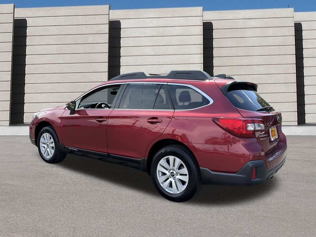 2019 Subaru Outback Premium - Image 3