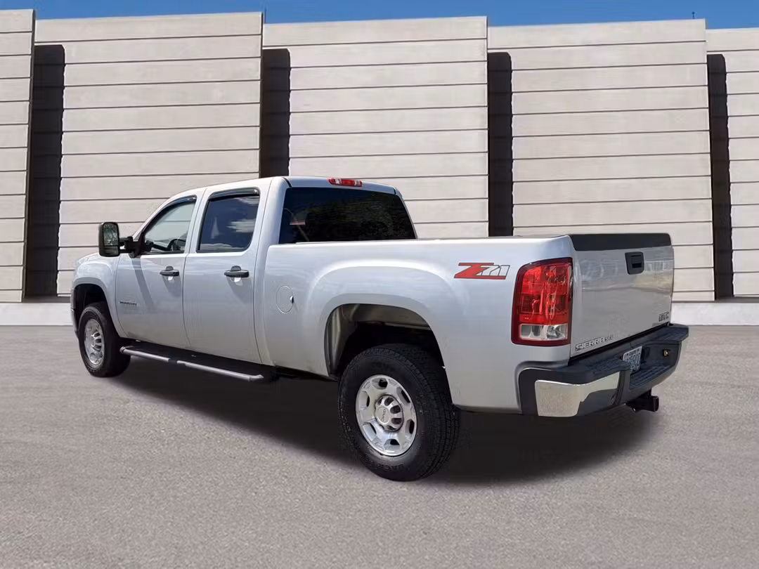 2010 GMC Sierra 2500Hd SLE - Image 3