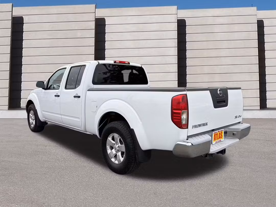 2010 Nissan Frontier SE - Image 3
