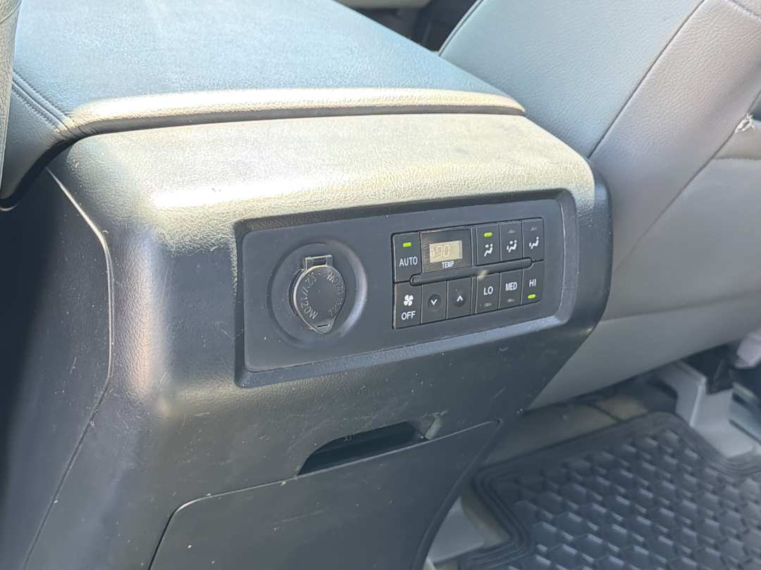 2008 Toyota Sequoia Platinum - Photo 11