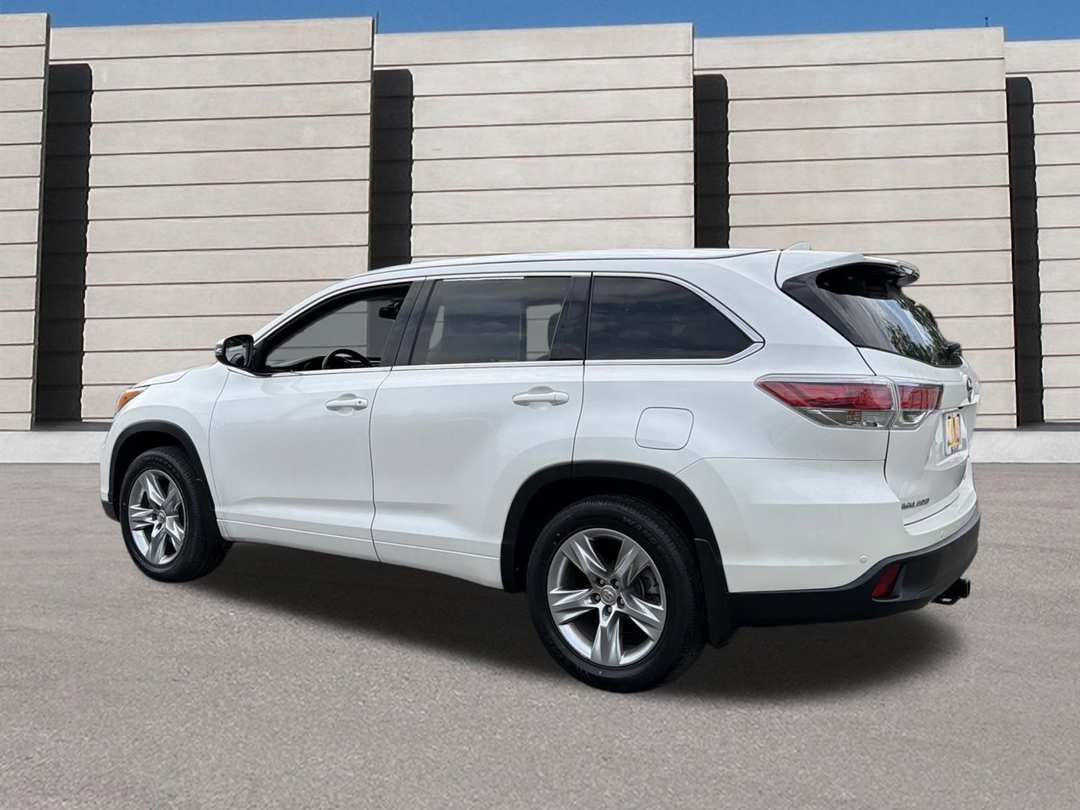 2015 Toyota Highlander - Image 3