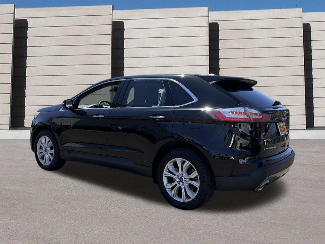 2021 Ford Edge Titanium - Image 3