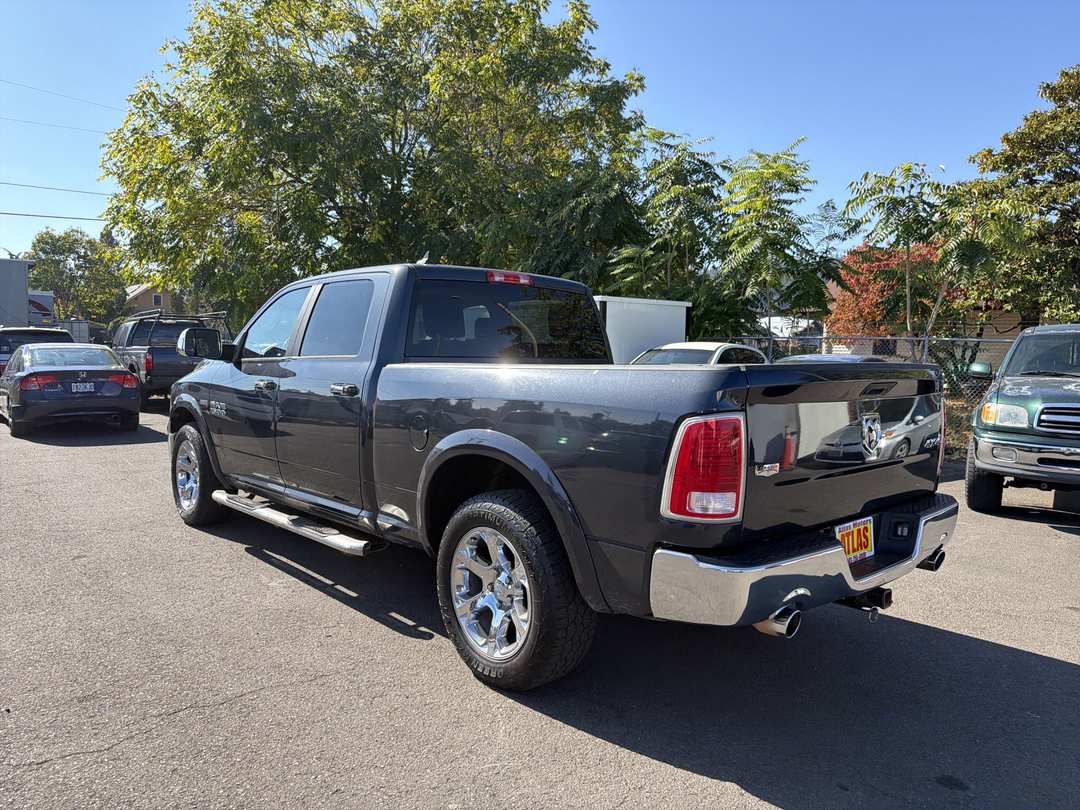 2017 Ram 1500 Laramie - Image 3