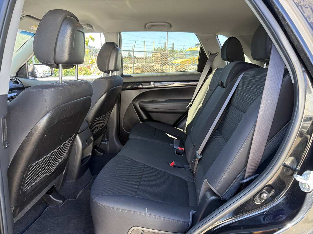 2014 Kia Sorento LX - Photo 9