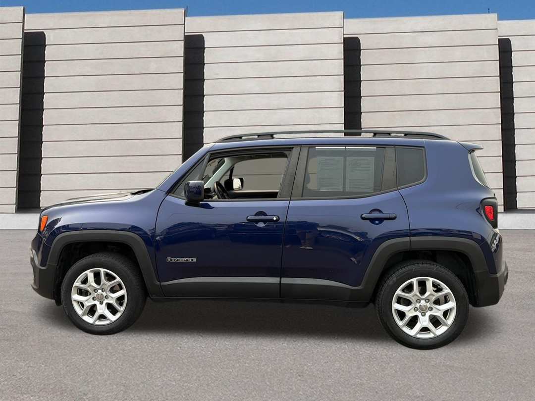 2018 Jeep Renegade Latitude - Image 2